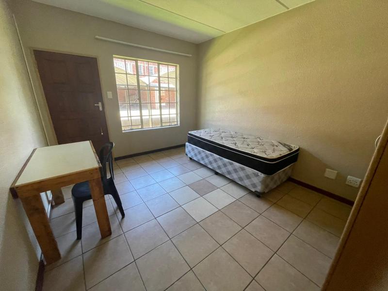 To Let 2 Bedroom Property for Rent in Die Bult North West